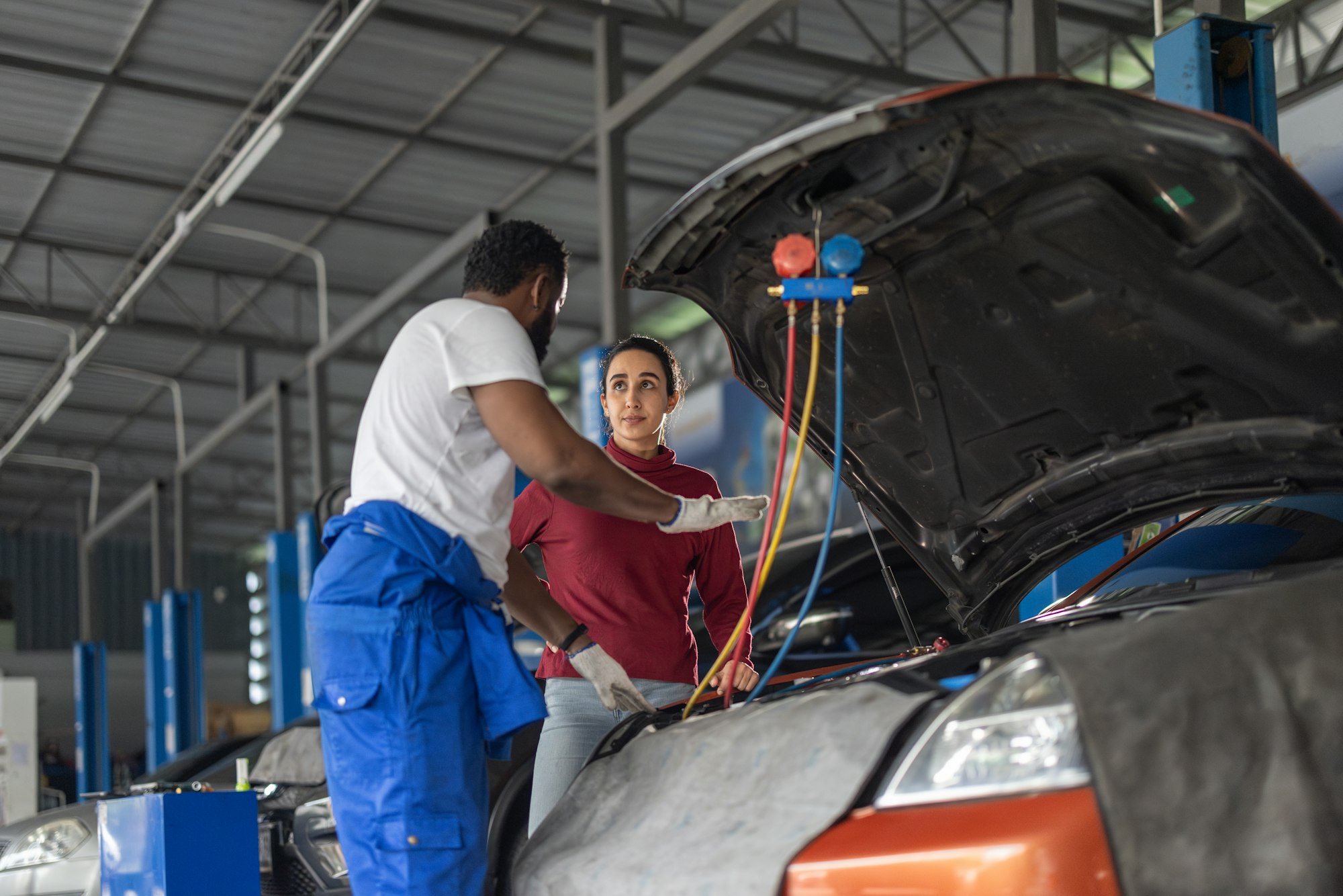 Car technician inspect, inform on complex issues, plans. Offer tailored solutions ,quotes as needed